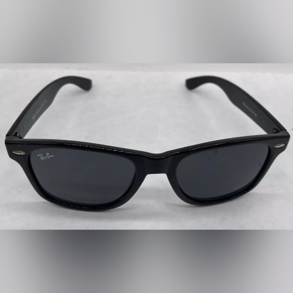 Ray Ban Black Sunglasses Wayfarer Style with Case